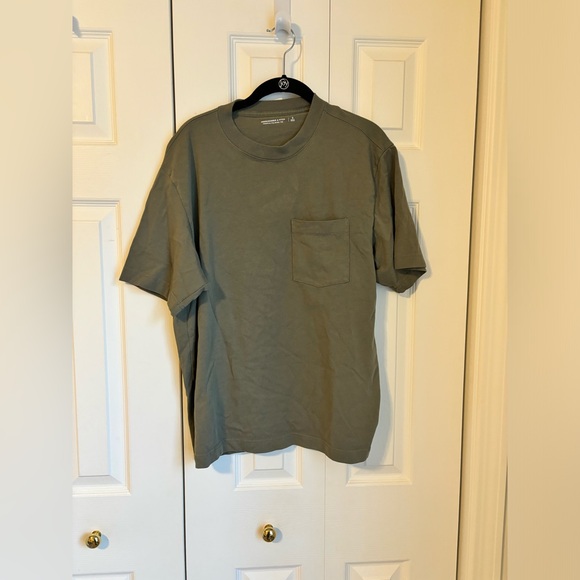 A&F Premium Polished Tee NEVER WORN - Picture 6 of 11